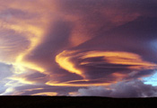 Огненные облака. Автор фото Н.Николаев